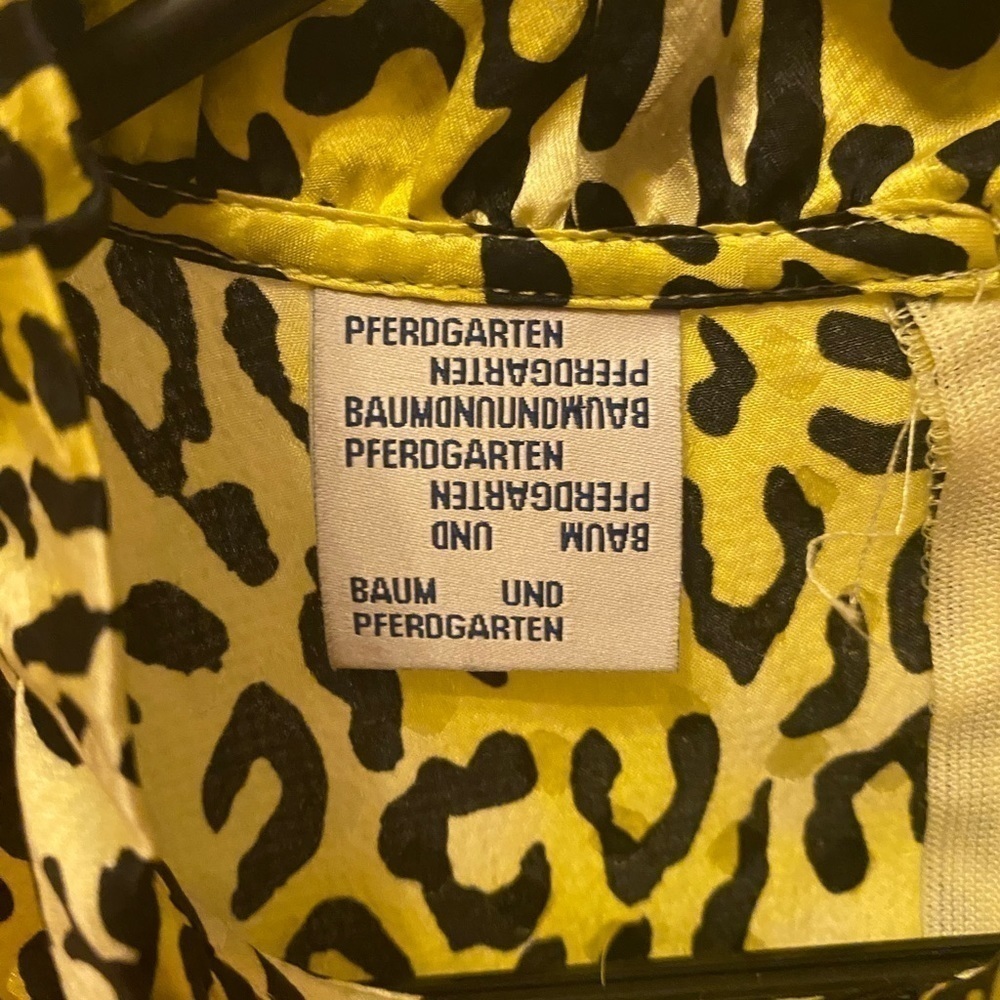 BAUM UND PFERDGARTEN YELLOW ANIMAL PRINT SILK DRESS - Picture 3 of 9